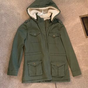 Green Sherpa lined jacket with removable hood